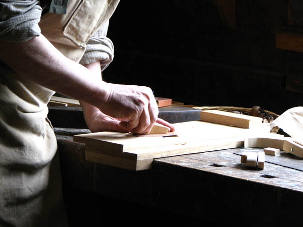 Nuestra <strong>carpintería de madera en  Dénia</strong> es una empresa de <strong>herencia familiar</strong>, por lo que  contamos con gran <strong>experiencia </strong>en la profesión.